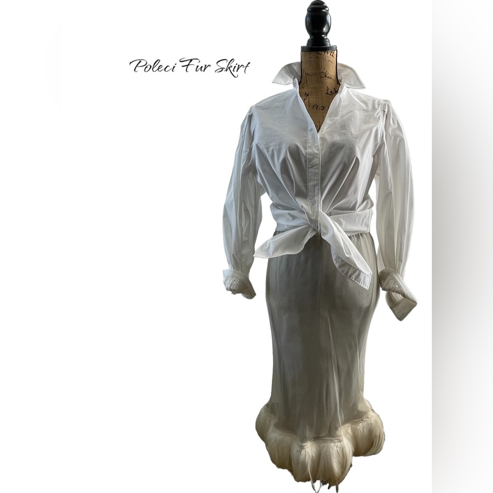 Poleci Feathered Skirt
